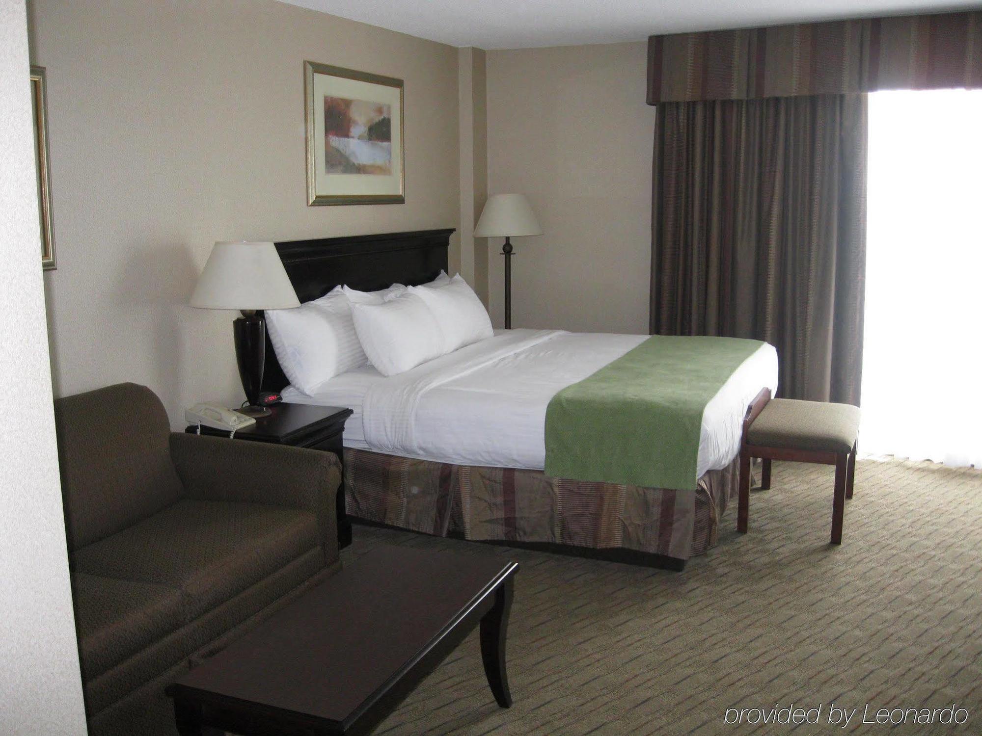 Plaza Hotel & Suites - Eau Claire Exteriör bild