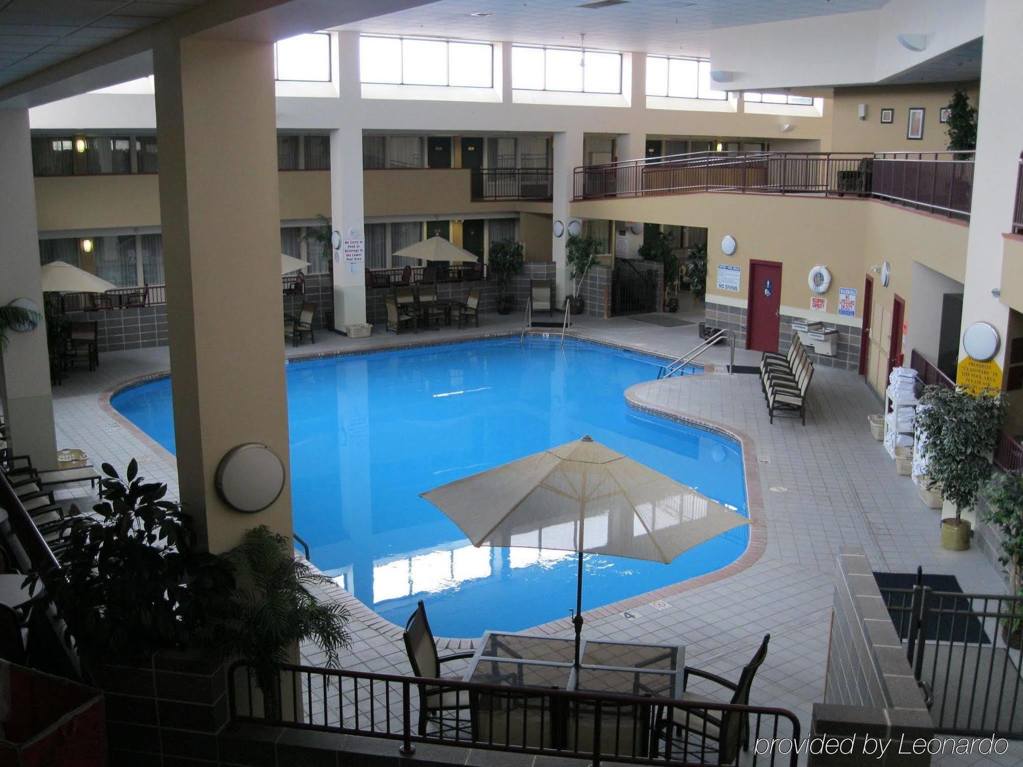 Plaza Hotel & Suites - Eau Claire Exteriör bild